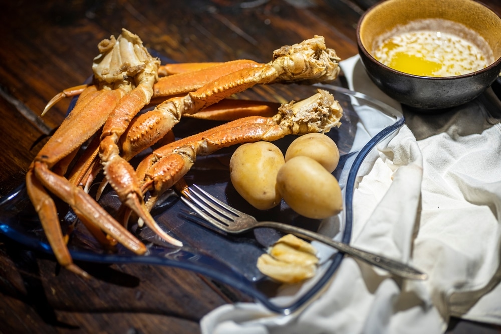 Delicious Snow Crab Clusters With Drawn Butter